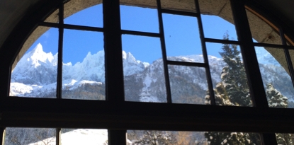 Chamonix swimming pools and hotel spas with view of Mont-Blanc